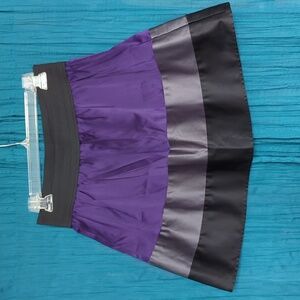 Spring Street Purple Gray Black striped elastic waist skirt size Large (juniors)